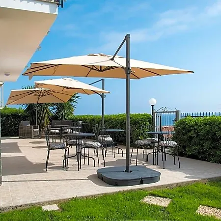 Bed & Breakfast L'oasi Di Giorgia 4*